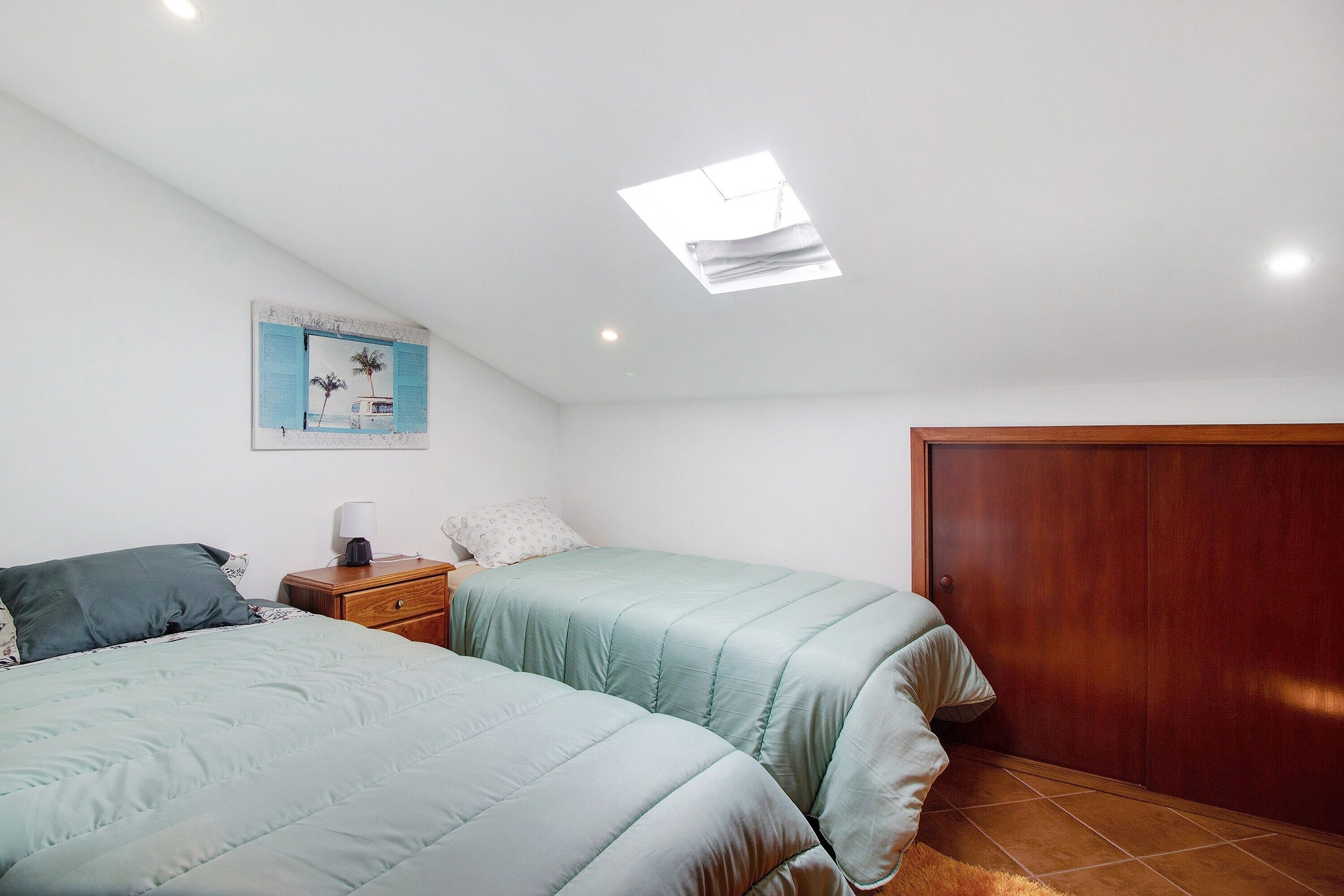 2 habitaciones, tabla de planchar con plancha y wifi gratis 