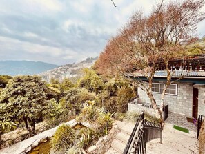 Front of property - Cherry Guest House (Gangtok)