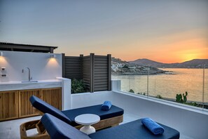 Junior Suite, Sea View (200m from the Main Hotel) | Terrace/patio - Avant Mar Paros (Paros)