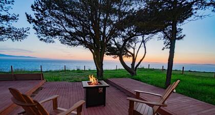 Oceanfront Family Retreat