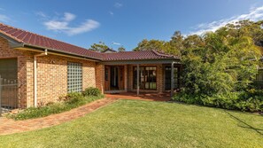 Exterior - Breeza on Boom - Boomerang Beach (Boomerang Beach)