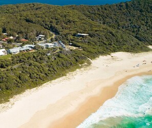 Beach nearby - 5 on Coast @ Boomerang Beach (Boomerang Beach)