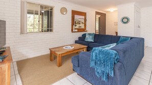 Televisión y reproductor de DVD 