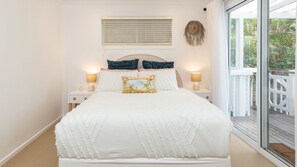 3 bedrooms, iron/ironing board, Internet - Spinnaker 1 @ Boomerang Beach (Boomerang Beach)