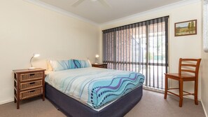 3 bedrooms, iron/ironing board