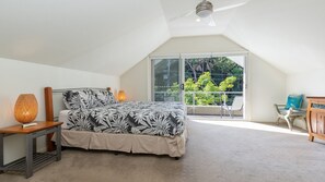 4 bedrooms, iron/ironing board, WiFi