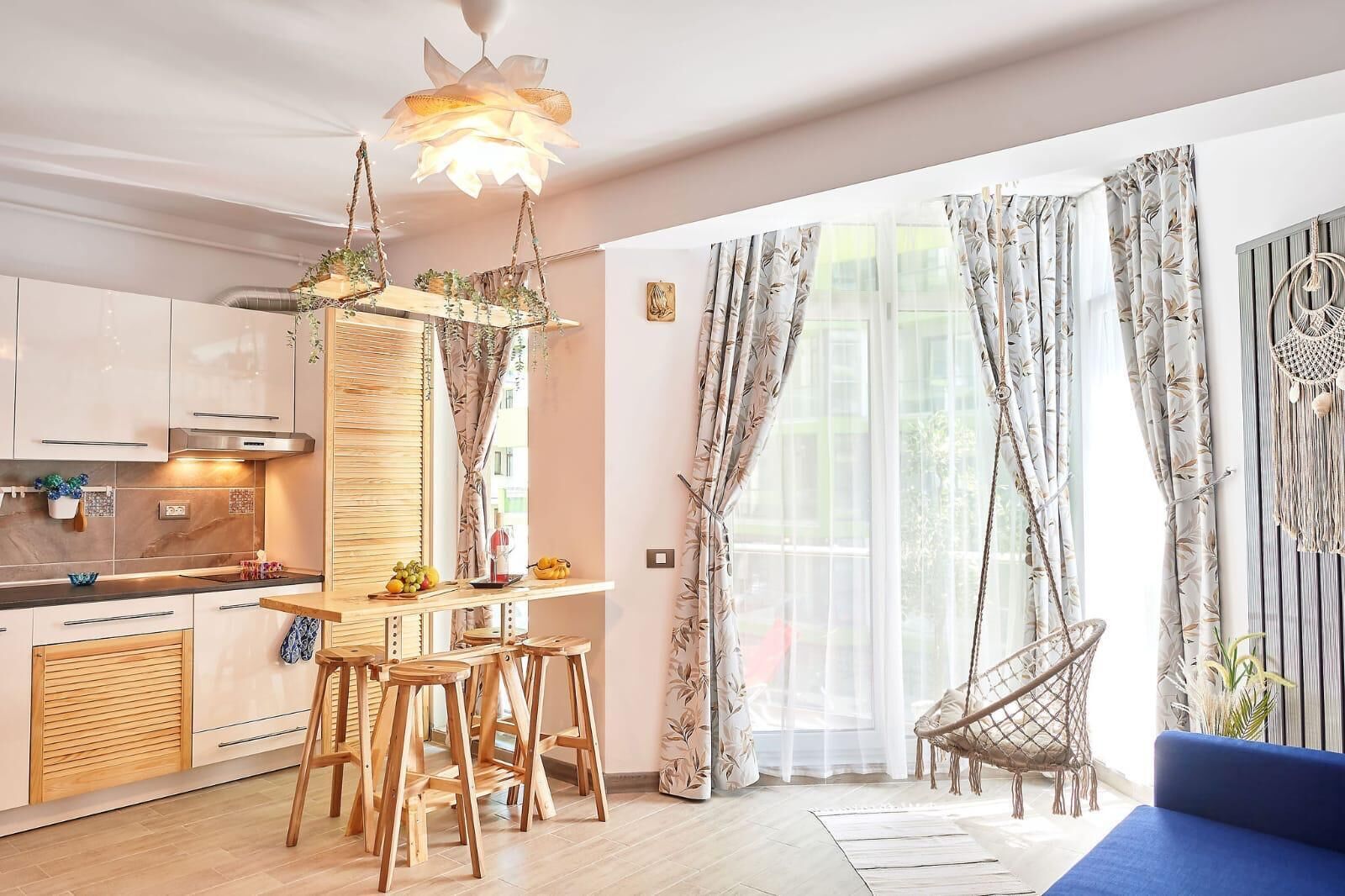 Design Studio | Individually decorated, individually furnished, iron/ironing board