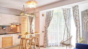 Design Studio | Individually decorated, individually furnished, iron/ironing board