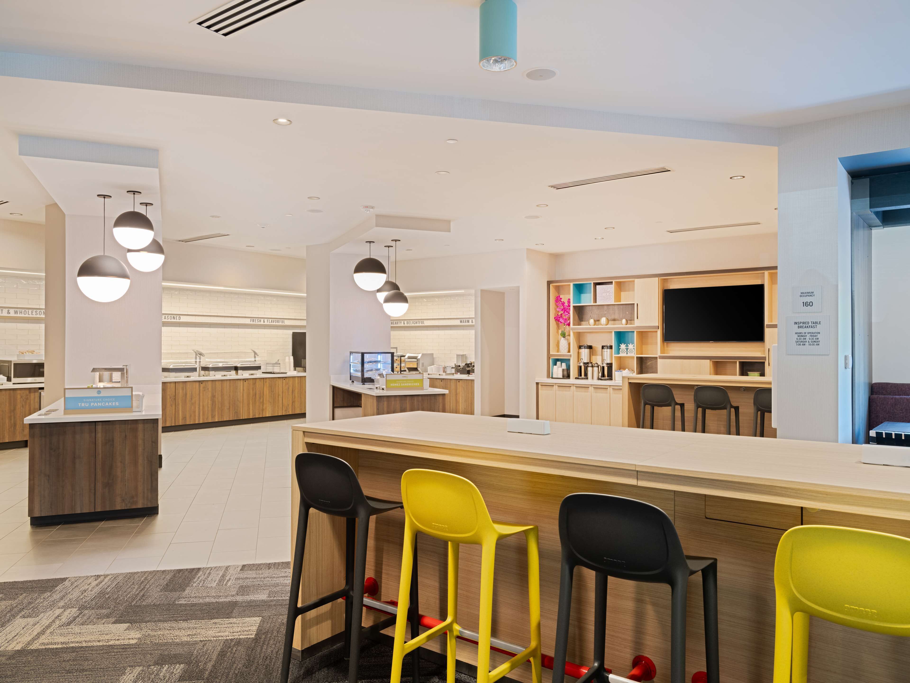 Free daily buffet breakfast