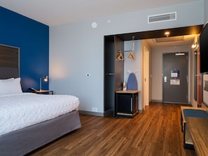 Room, 1 King Bed, Accessible (Roll-In Shower)