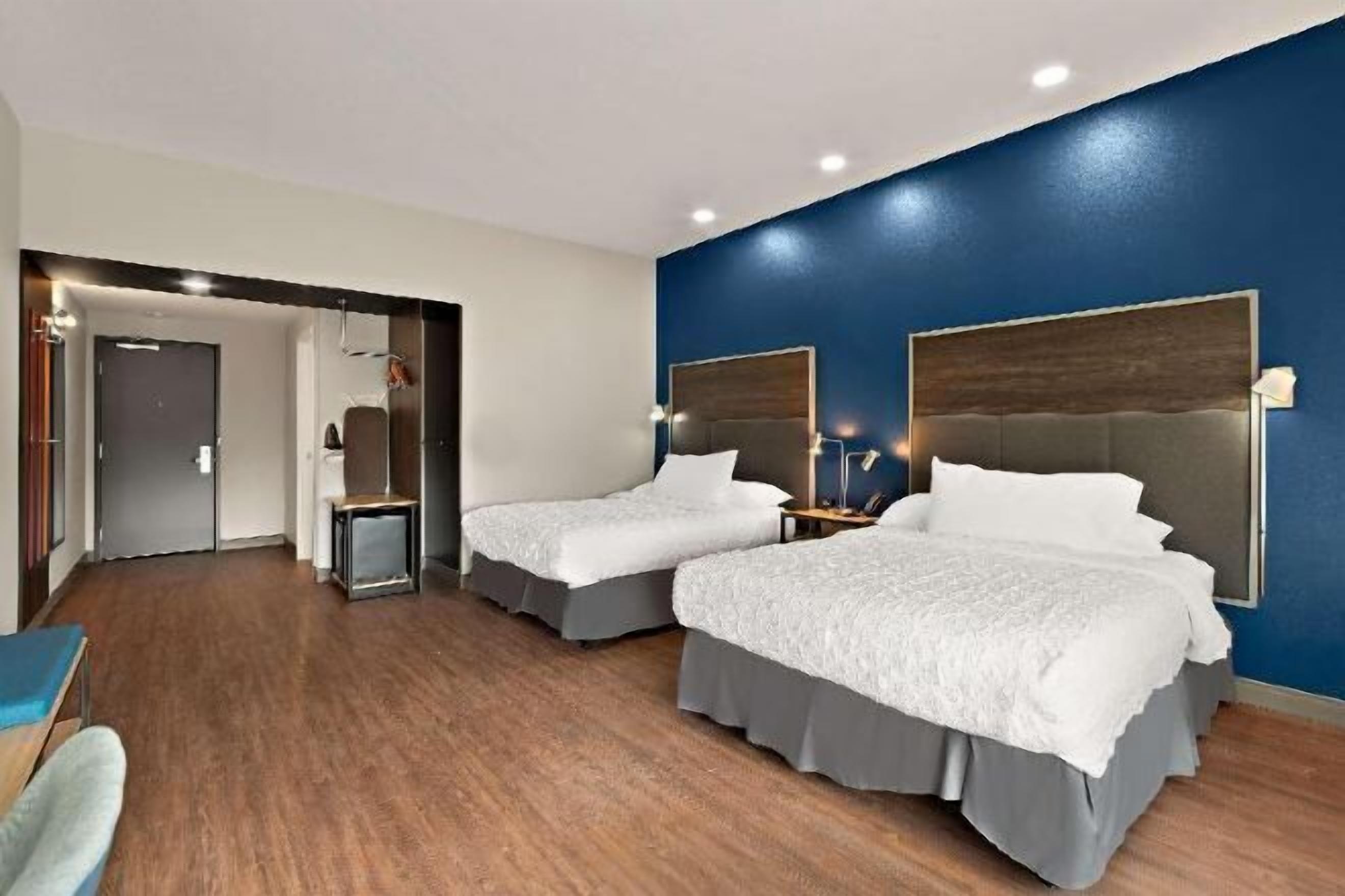 免费 WiFi、床单