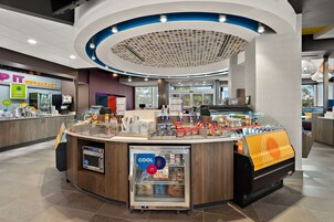 Desayuno bufé gratuito y diario