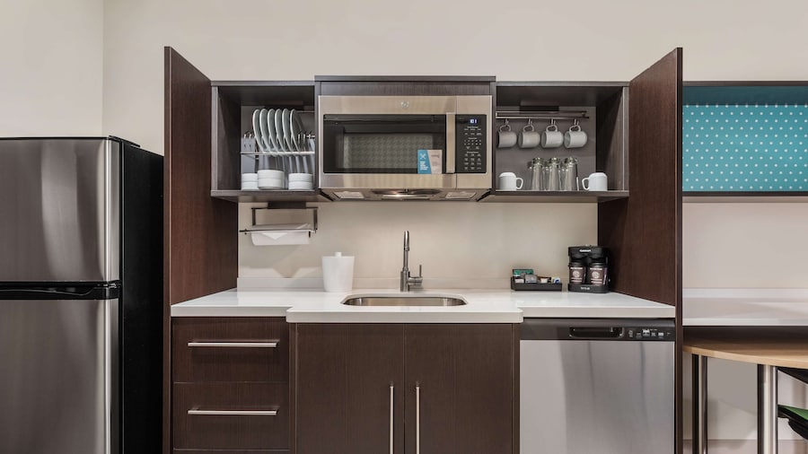 Home2 Suites By Hilton Cedar Rapids Westdale