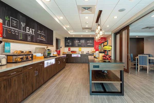 Free daily buffet breakfast 