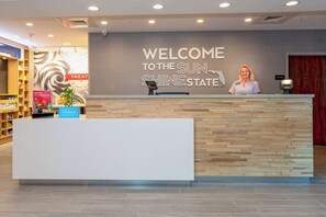 Reception - Hampton Inn Marianna I-10 (Marianna)