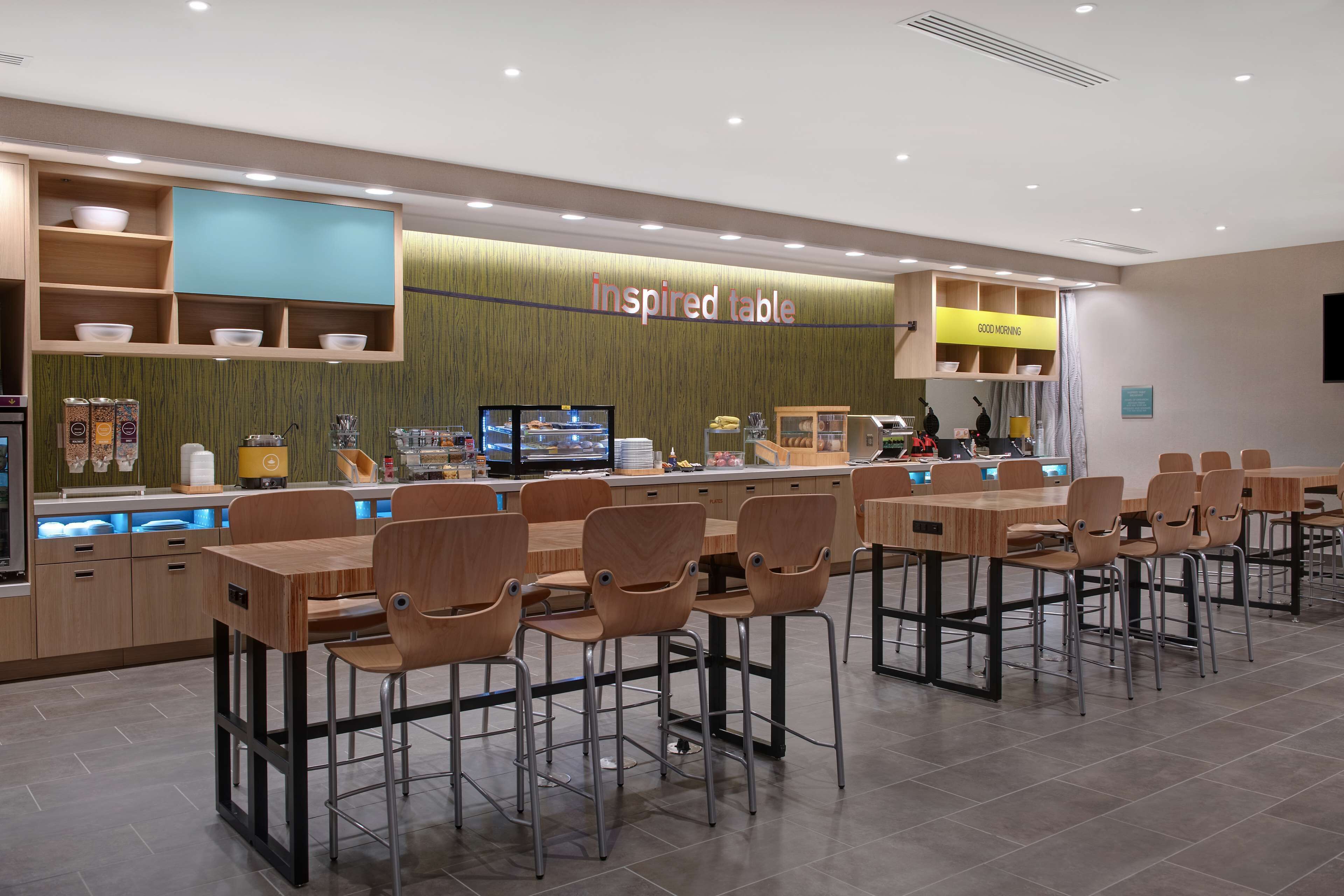 包含每日自助早餐