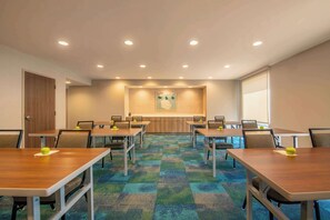 Meeting facility - Home2 Suites By Hilton Kingsland (Kingsland)