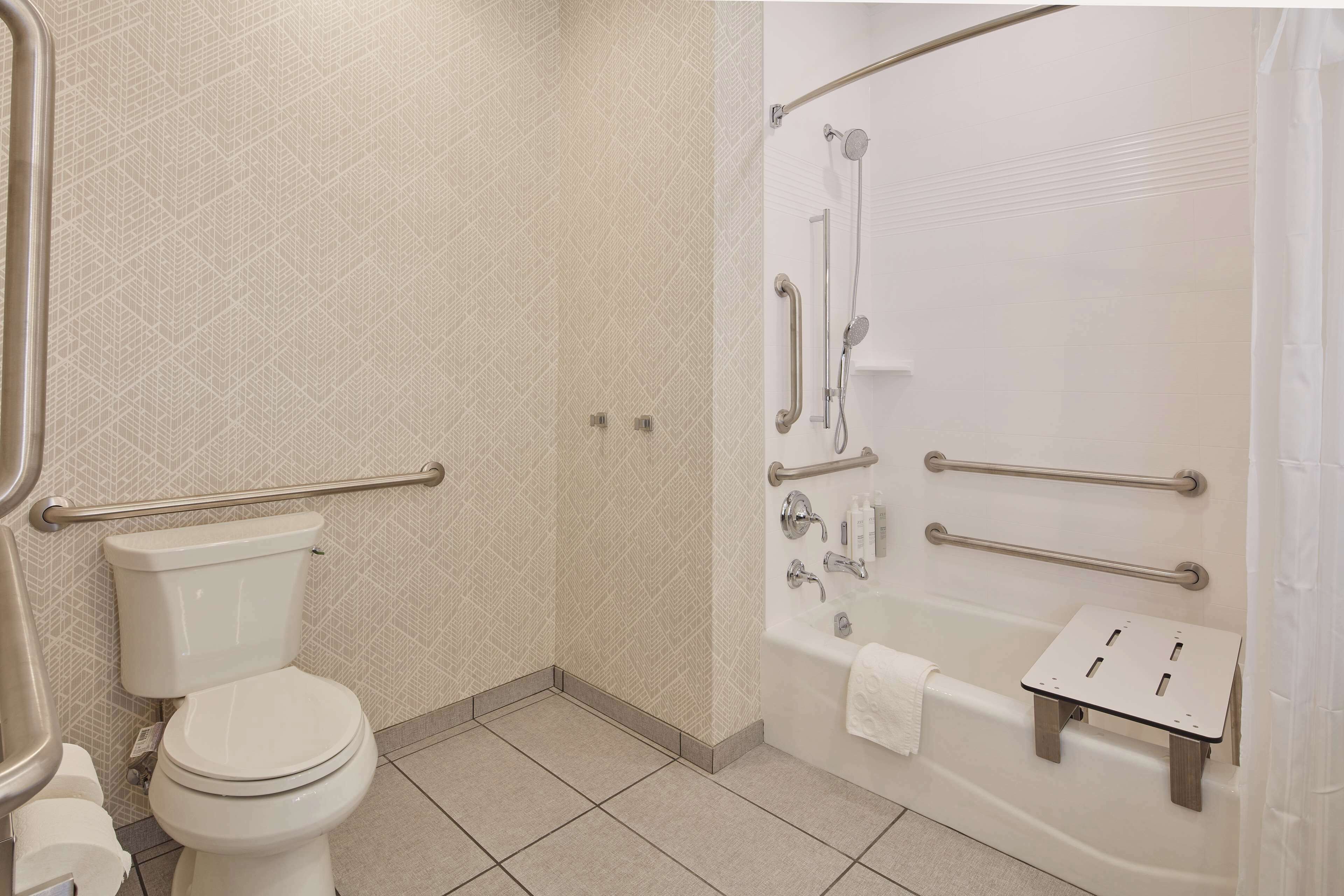 Photo - Home2 Suites By Hilton Sacramento At Csus