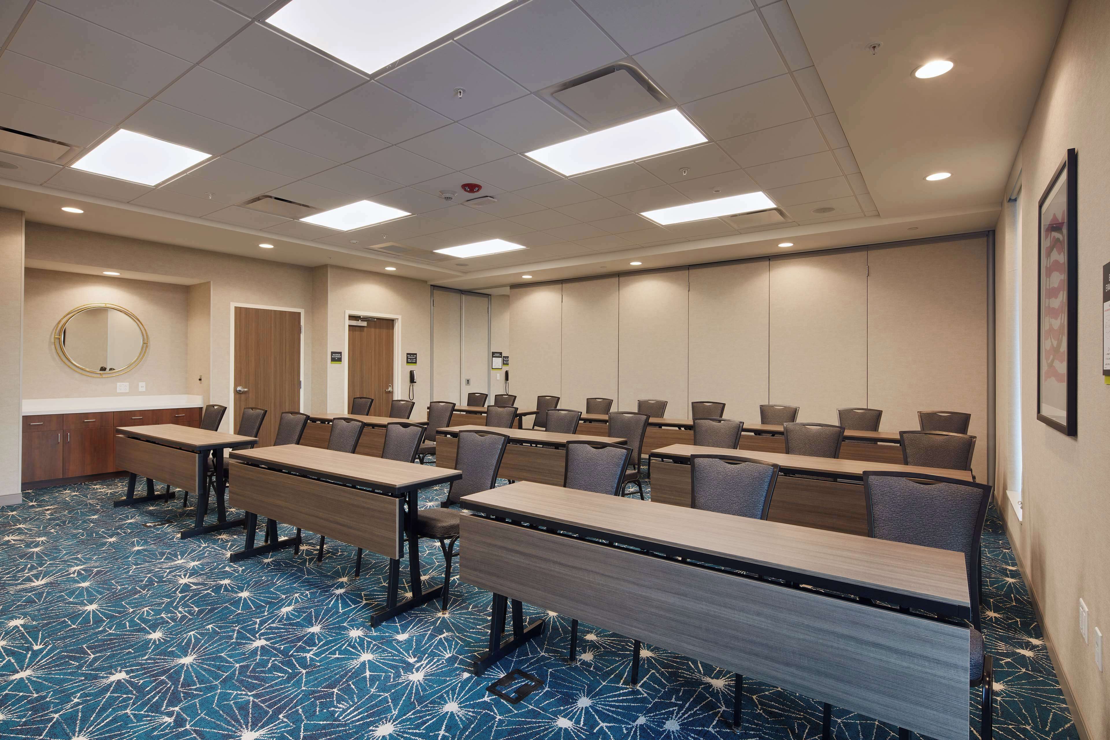 Photo - Home2 Suites By Hilton Sacramento At Csus