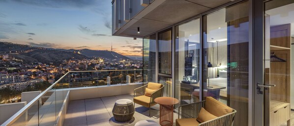 Kamar Premium, 1 Tempat Tidur King, teras | Pemandangan dari kamar