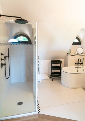 Studio | Bathroom | Hair dryer, bathrobes, towels - New Cottage & Spa de nage (Honfleur)