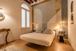 3 bedrooms, iron/ironing board, WiFi - Gallery House @Venice (Venezia)