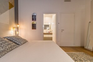 3 bedrooms, iron/ironing board, WiFi - Gallery House @Venice (Venezia)
