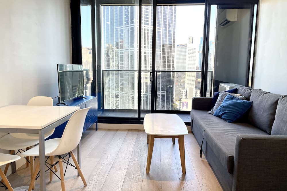 Readyset Apartments at Empire
