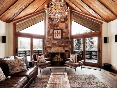 Mountain Haven • Sundance, Utah • Hot tub • Game room • Bunk room and kid`s loft • Deluxe beds and linens • Mountain Cabins Utah