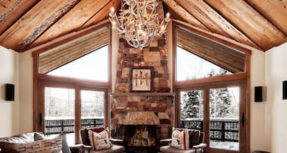 Mountain Haven • Sundance, Utah • Hot tub • Game room • Bunk room and kid's loft • Deluxe beds and linens • Mountain Cabins Utah