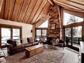 TV, fireplace, table football, ping pong - Mountain Haven • Sundance, Utah • Hot tub • Game room • Bunk room and kid`s loft • Deluxe beds and linens • Mountain Cabins Utah (Sundance)
