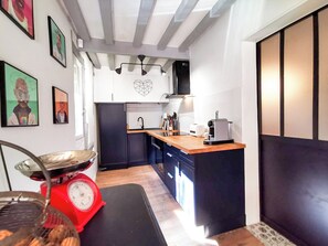 Fridge, microwave, oven, dishwasher - Le Nid de Chaume, 15 min from Honfleur 4/6P Charming little cottage, (Martainville)