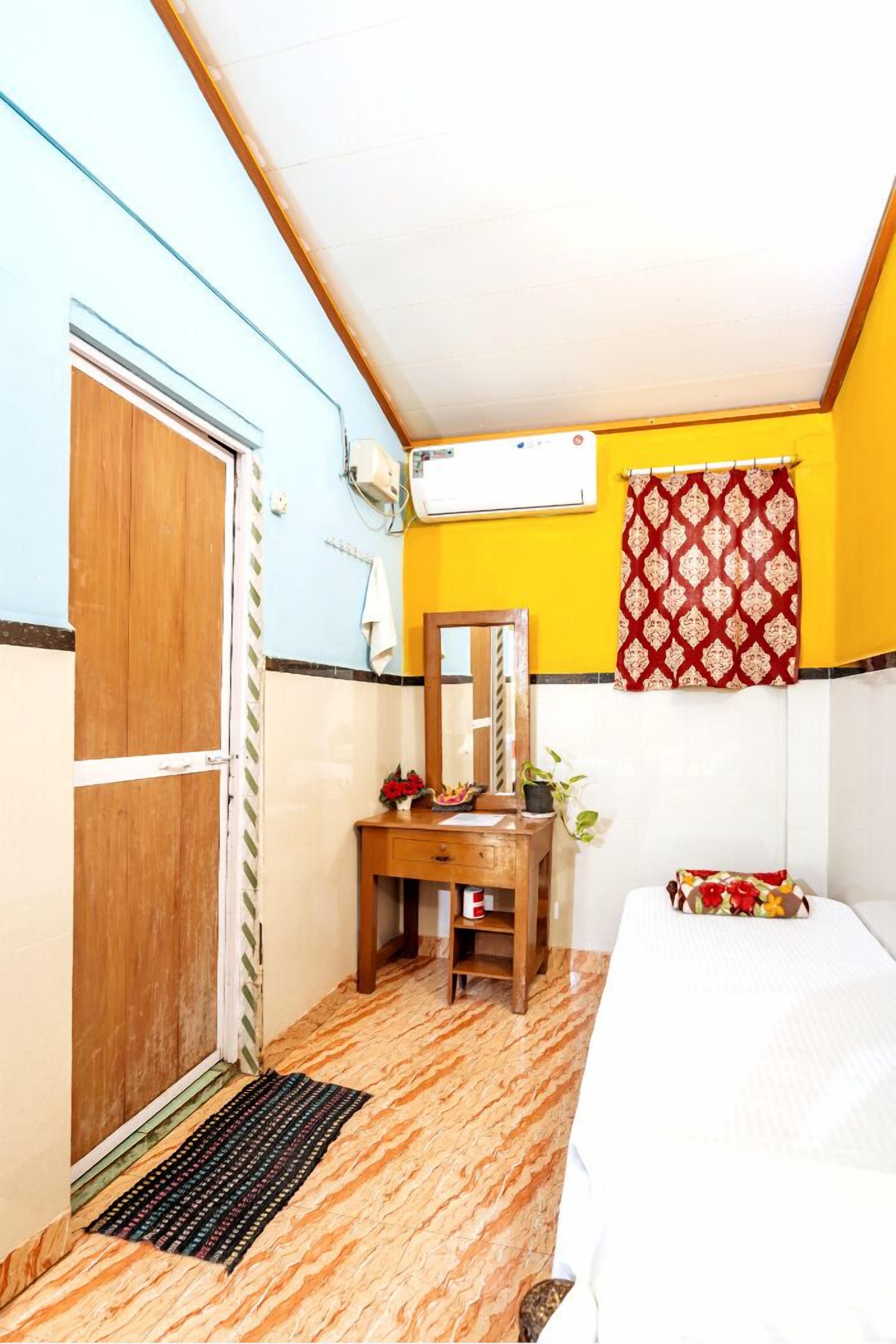 Photo - Casanova by the Sea - Just a walk away to Canacona Beach