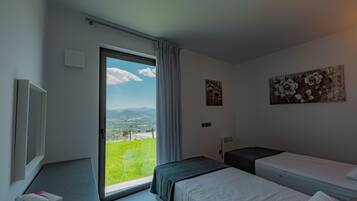 3 Schlafzimmer, Bügeleisen/Bügelbrett, Reisekinderbett, kostenloses WLAN