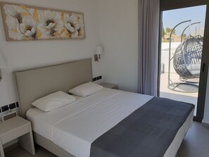 3 bedrooms, iron/ironing board, travel cot, free WiFi