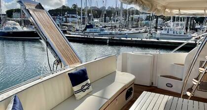 52ft Motor Yacht, Plymouth Yacht Haven Marina
