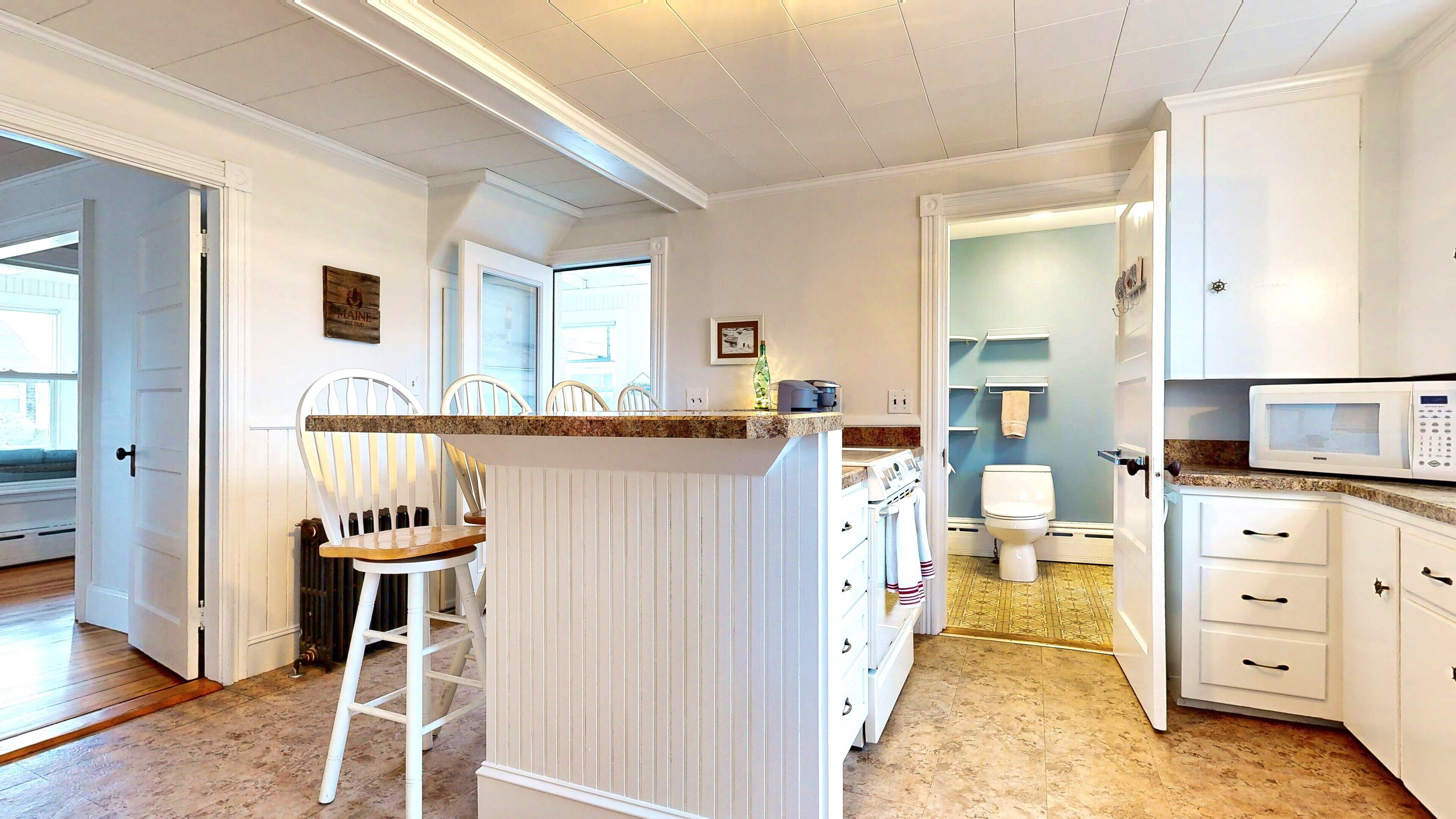 Driftwood Cottage| NEW| Fenced Yard|Ocean Views|Bayley Vacation Rentals