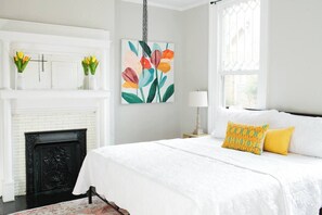 2 habitaciones, escritorio, tabla de planchar con plancha y wifi gratis 