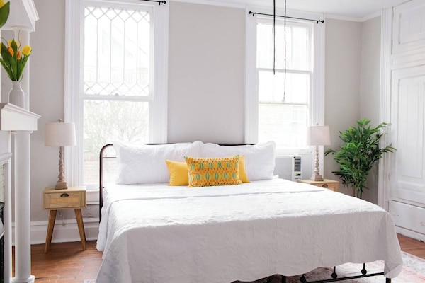 Enjoy the natural sunlight in this king suite!