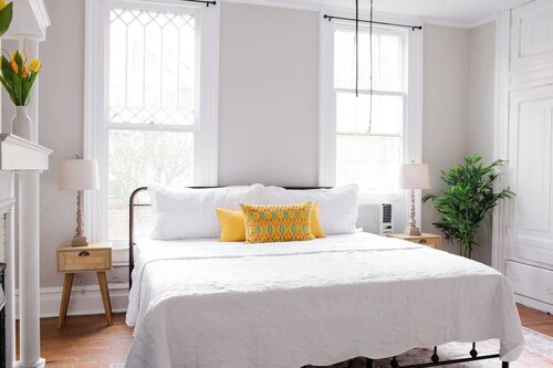 Cozy 2BR Unit Madison | King Beds and Fast Wifi