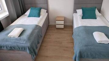 1 bedroom, desk, iron/ironing board, WiFi