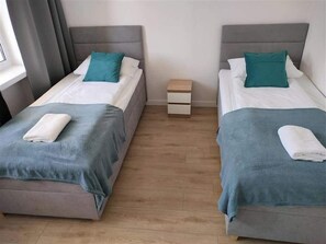 1 bedroom, desk, iron/ironing board, WiFi - Warszawska 15 | Bright Apartment | For 4 Persons (Gdynia)