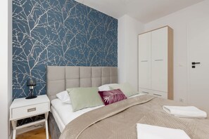 2 bedrooms, iron/ironing board, WiFi, bed sheets