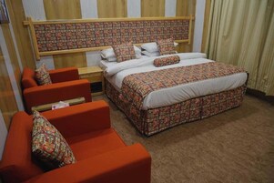 Deluxe Room | Soundproofing, free WiFi, bed sheets