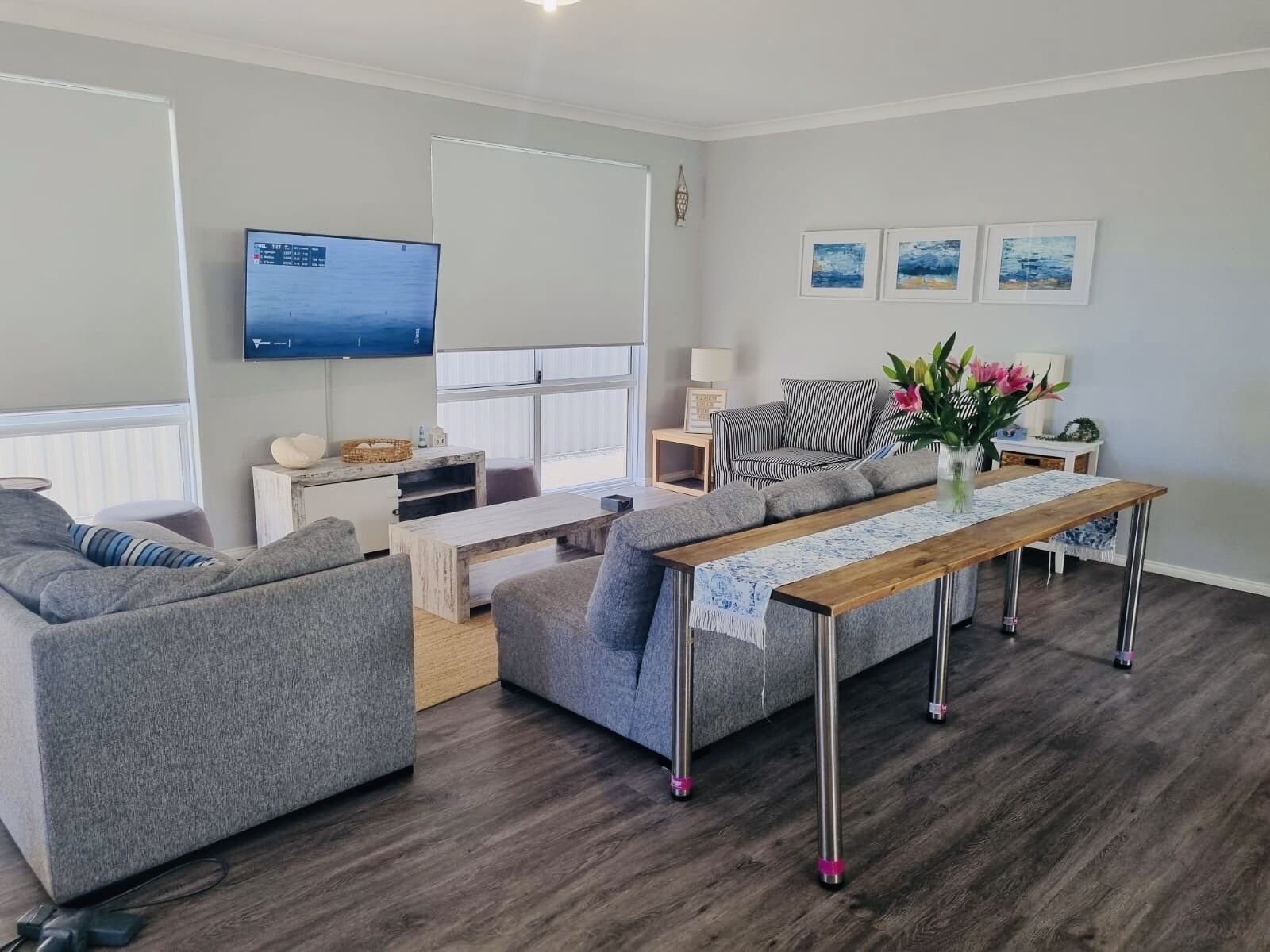  Secret harbour beach getaway(200m walk) and the Golf club house (100m walk)