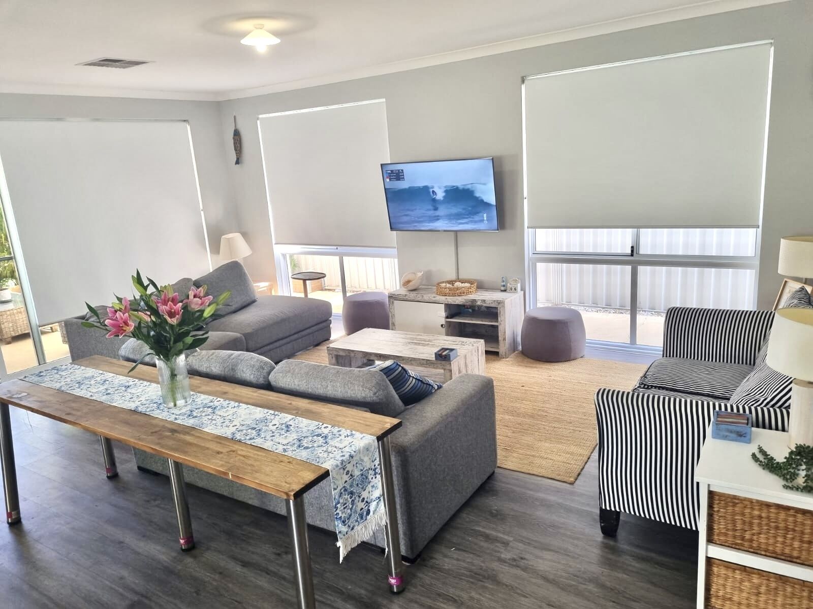  Secret harbour beach getaway(200m walk) and the Golf club house (100m walk)