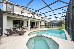 Beheizter Pool