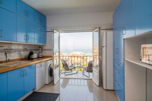 Frigorifero, microonde, forno, lavastoviglie