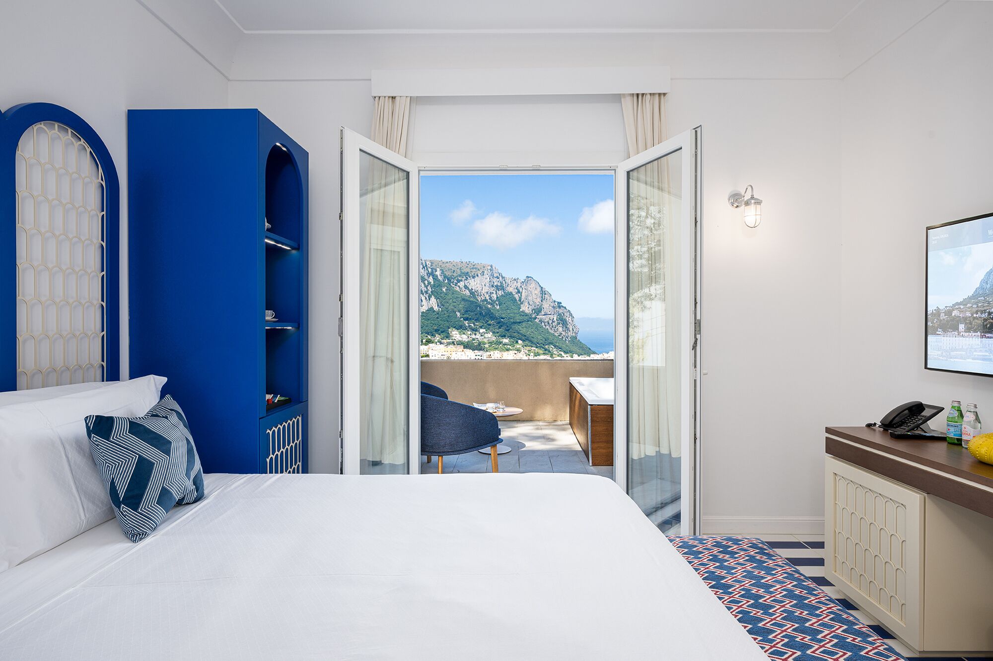 Superior Double Room, Terrace, Sea View | Premium bedding, minibar, in-room safe, desk