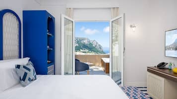 Superior Double Room, Terrace, Sea View | Premium bedding, minibar, in-room safe, desk
